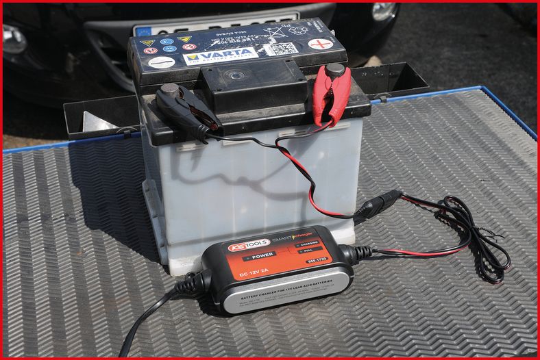 KS TOOLS Batterieladegerät 5501730