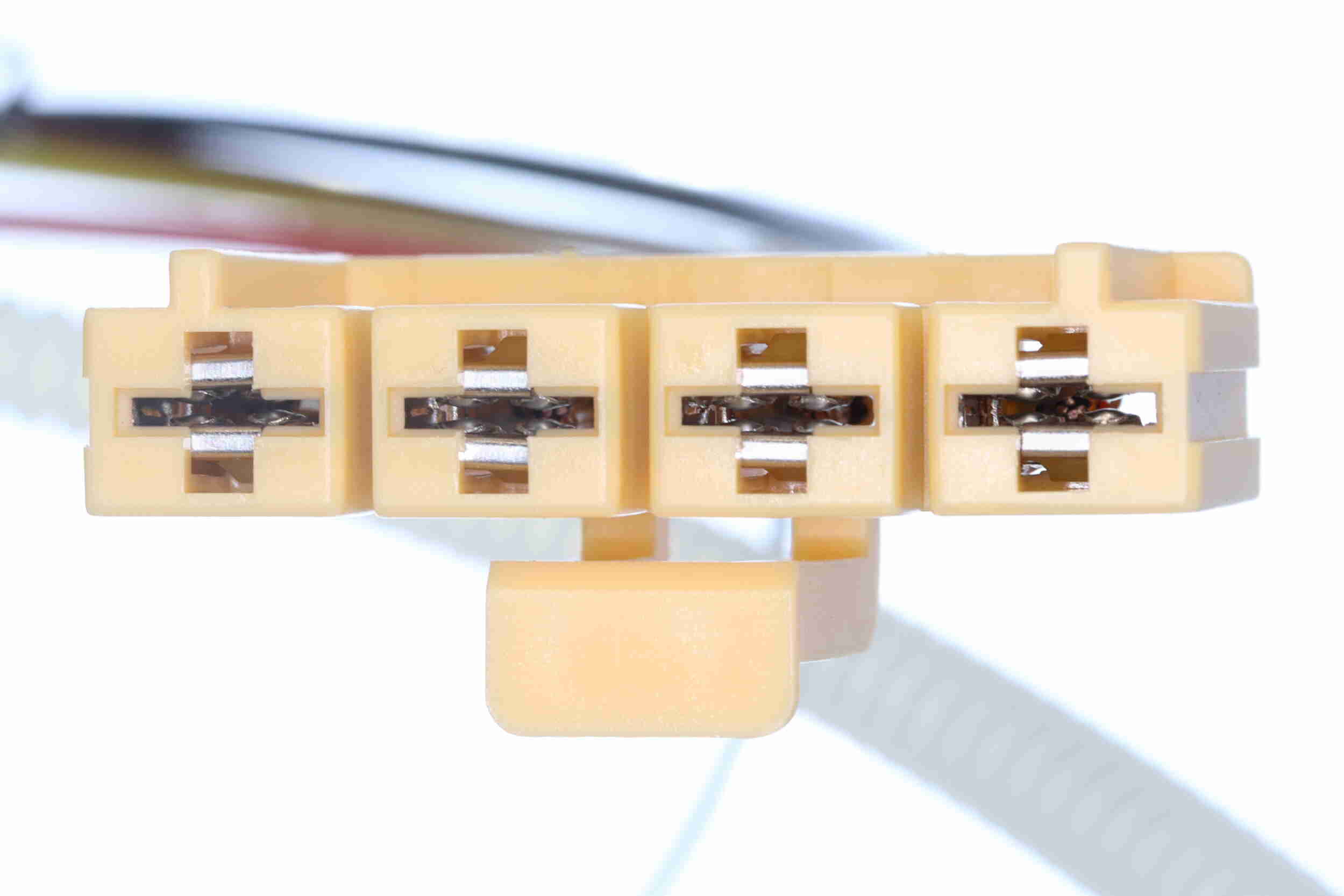 VEMO Kraftstoff-Fördereinheit v45090014 im Kraftstoffbehälter für Porsche